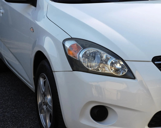Kia Ceed cena 18900 przebieg: 155000, rok produkcji 2010 z Skaryszew małe 137